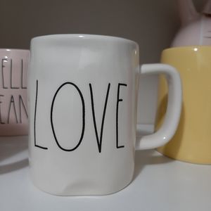 Rae Dunn LOVE mug with red interior, U.S. exc.